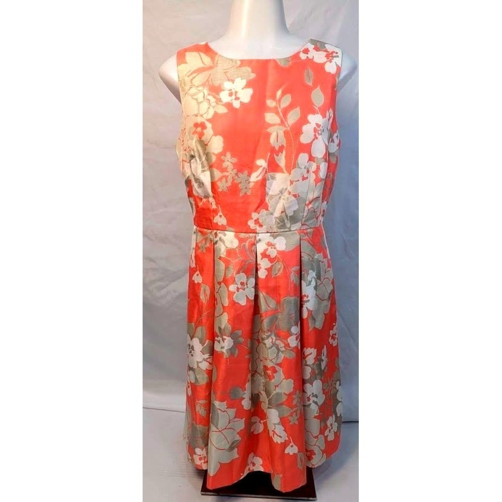 R&K~Floral Fit and Flare Dress~Women's Size 6P~Coral/ Beige/Sleeveless/Pleated